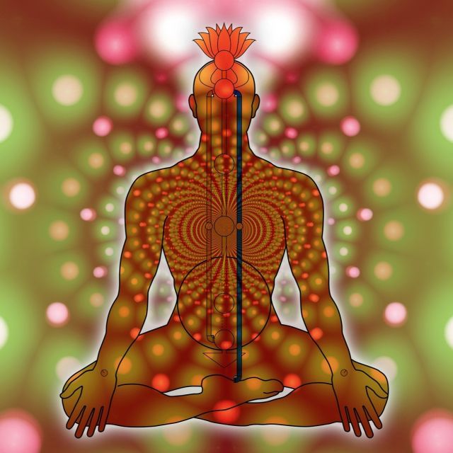 Så er mit nye kursus klar til salg: Mini online Live Chakra-kursus.
Lørdag den 16.09.23, kl. 10.00 – 13.00.
På dette kursus kan du lære om chakra-systemet. Du vil lære både om de 7 grundlæggende chakraer og om de 5 nye chakraer. Du vil få grundlæggende teori om de 12 chakraer. Du vil også få nogle nyttige metoder til hvordan du kan inddrage chakraarbejde i dit eget liv og i din hverdag på en simpel og brugbar måde. Se mere på hjemmesiden 🌺😊